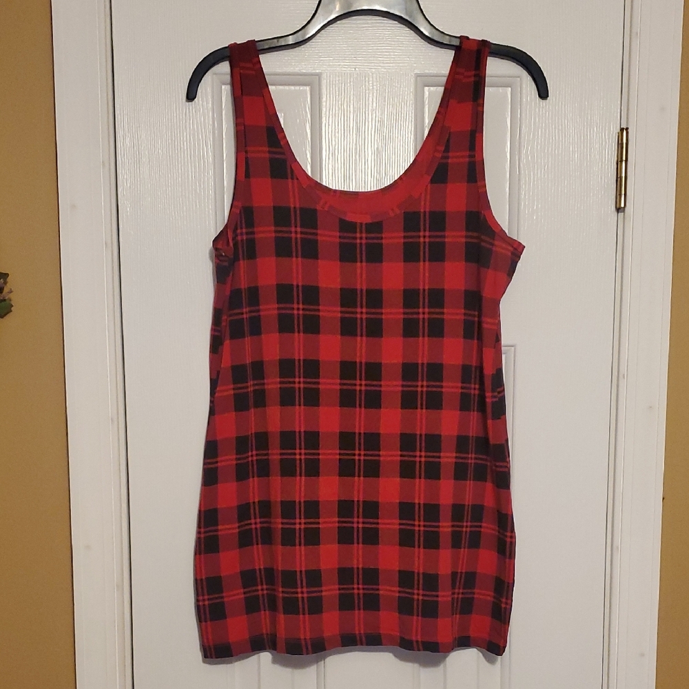 🌼No Boundaries Red and Black Plaid Tank Top